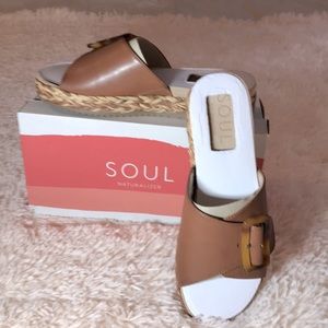Naturalizer Soul brown slip-on “DayBreak” sandal